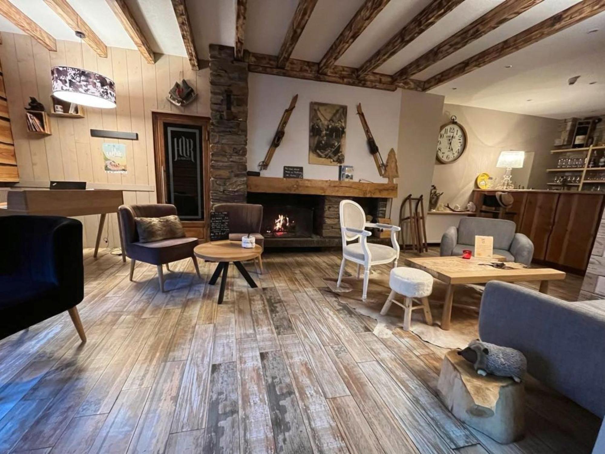 Hotel La Rencluse Saint-Mamet Екстер'єр фото