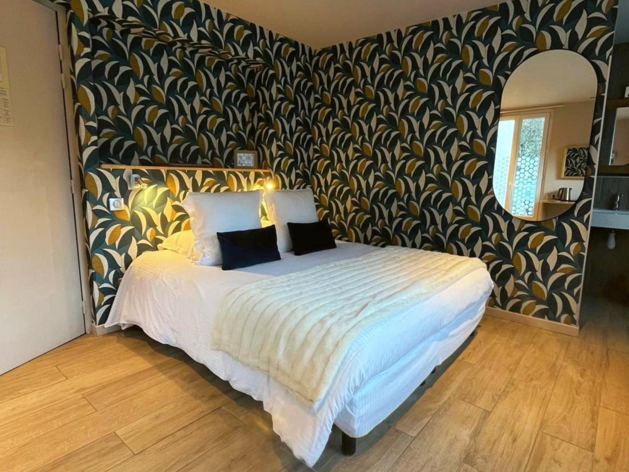 Hotel La Rencluse Saint-Mamet Екстер'єр фото