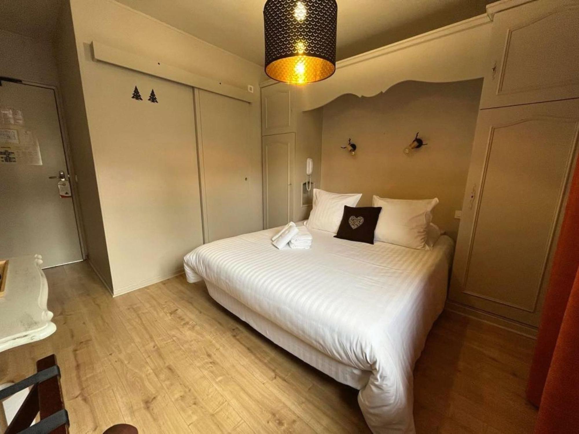 Hotel La Rencluse Saint-Mamet Екстер'єр фото
