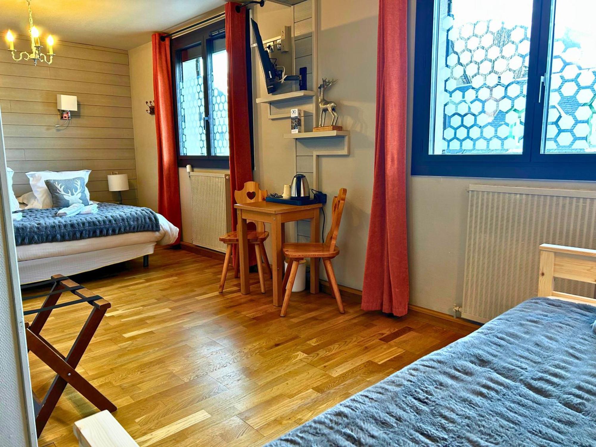 Hotel La Rencluse Saint-Mamet Екстер'єр фото
