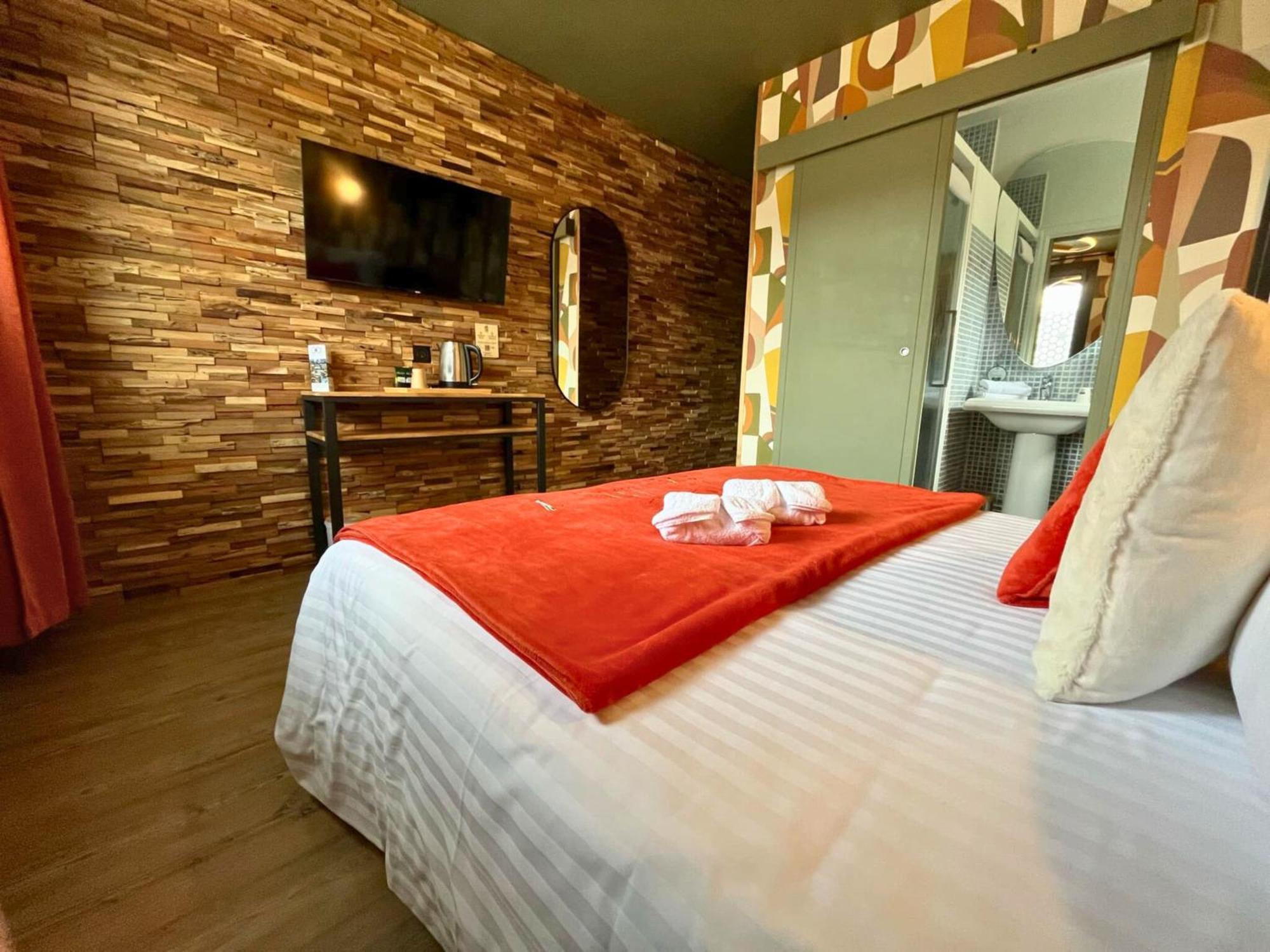 Hotel La Rencluse Saint-Mamet Екстер'єр фото